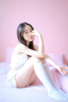 阿公抱着我边摸边吃奶视频